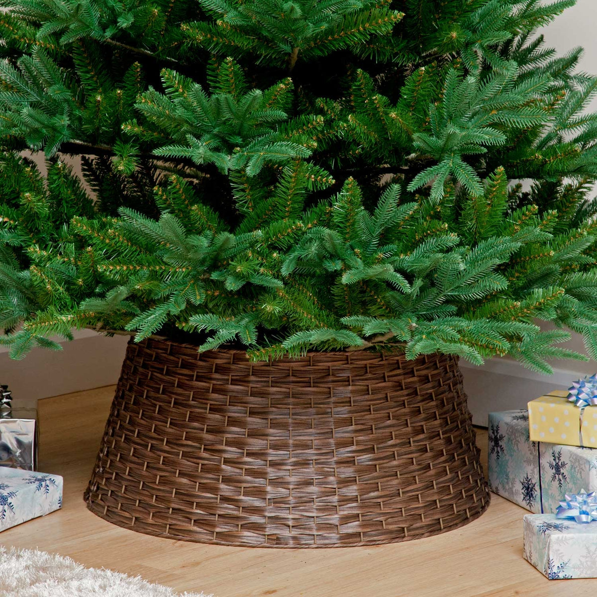 Dark Brown Woven Tree Skirt