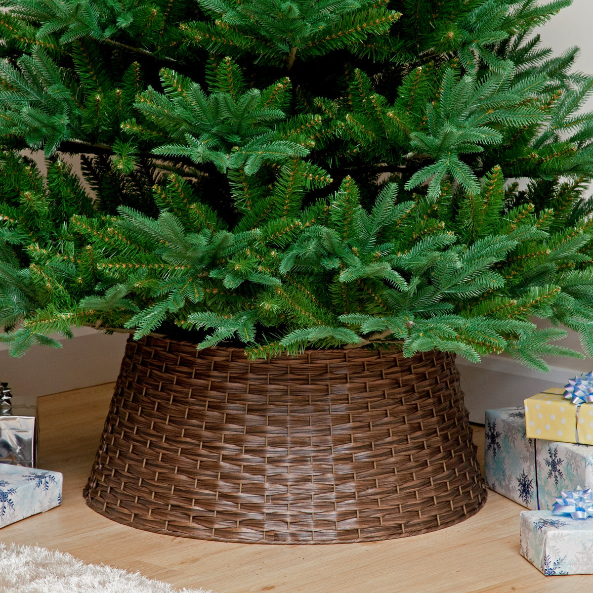 Dark Brown Woven Tree Skirt