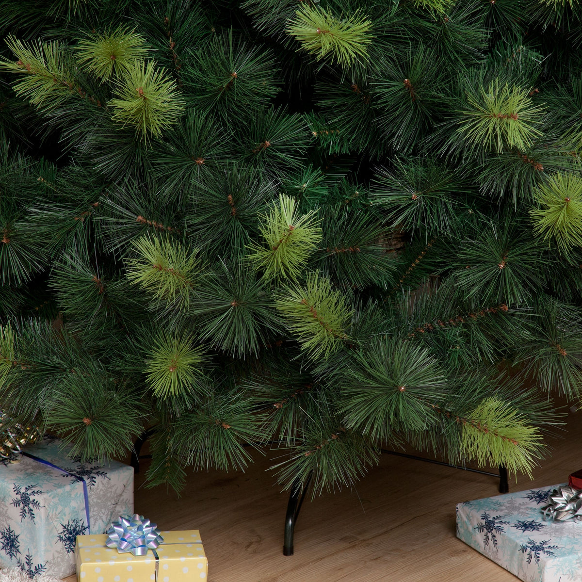 Natural Needle PE Scots Pine Christmas Tree