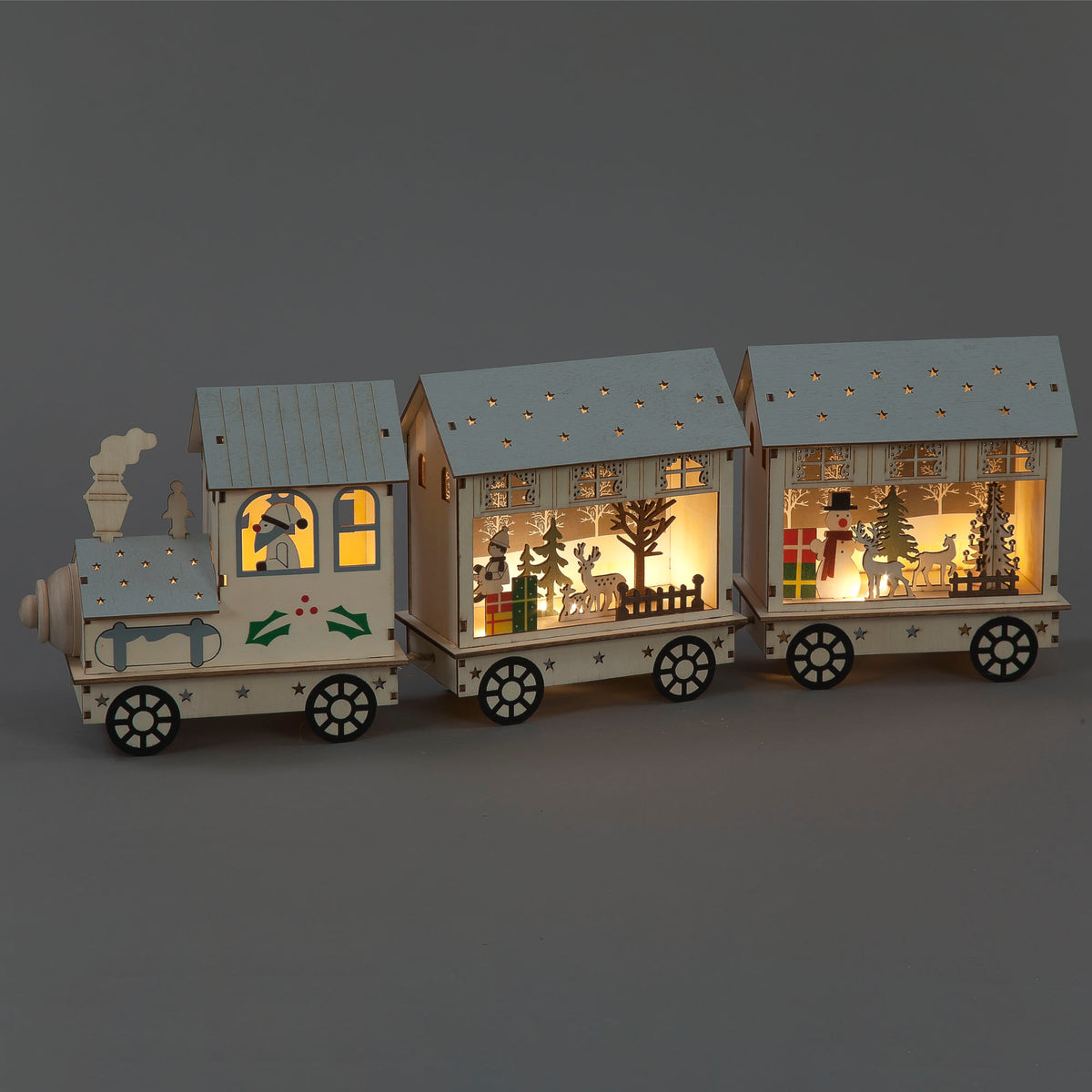 16cm Wooden Train with Scenic Carriages - 14 WW LEDs
