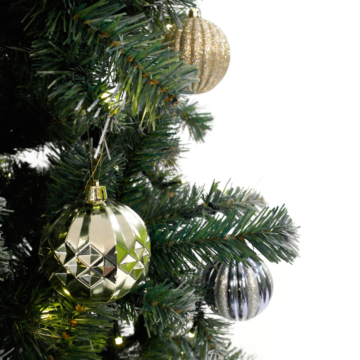52 Piece Christmas Tree Bauble Decoration Pack