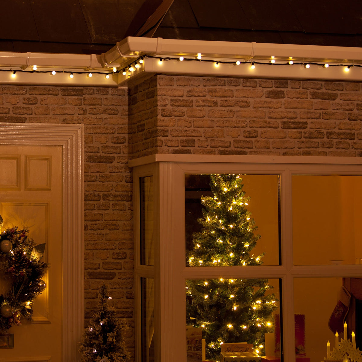 100 Connectable Globe Lights