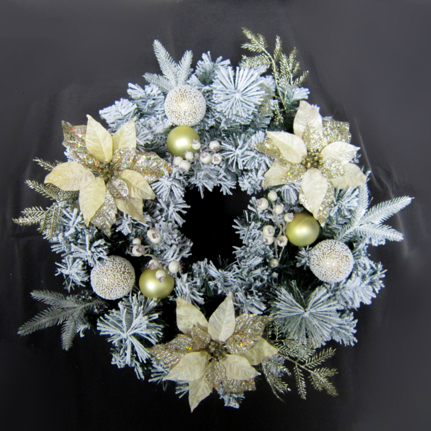 Champagne Poinsettia Wreath With Cream Berry & 25 LEDs